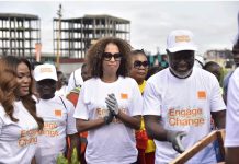Orange Green City : plus de 500 arbres plantés à Douala pour un avenir plus vert